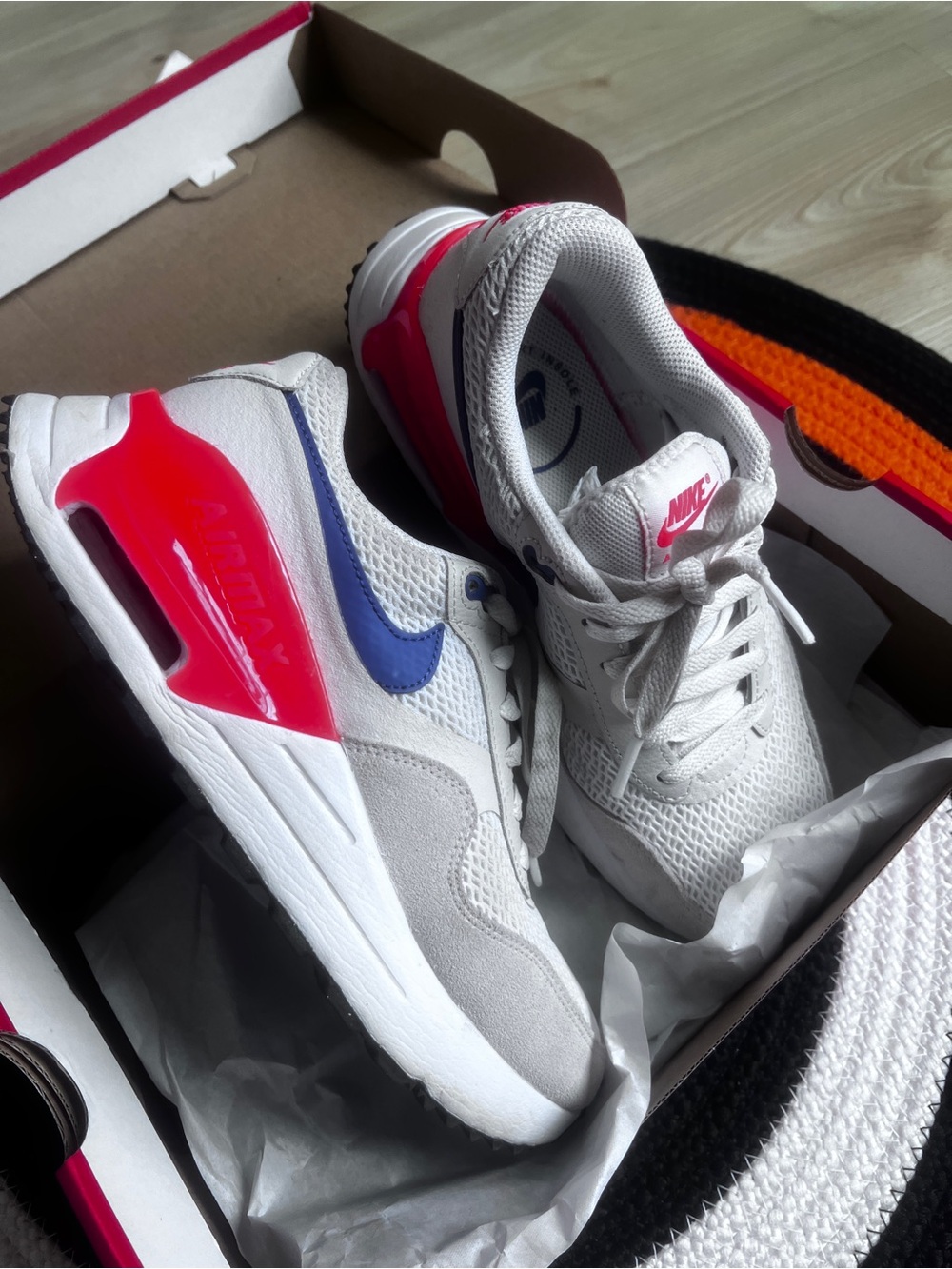 Nike air max system sneaker size 8.5